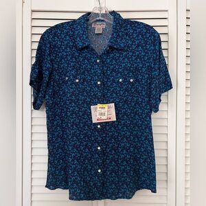 Wrangler Women's Blue Floral Button Down Short Sleeve Shirt